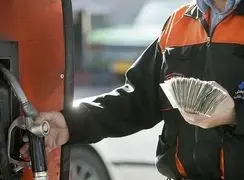 سهمیه ۱۰۰ لیتری بنزین ۳۰۰۰ تومانی در کارت سوخت چه خواهد شد؟