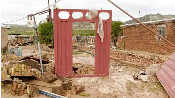  پلدختر زیر آوار گل