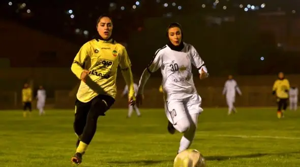 پیروزی پرگل بمی ها مقابل انزلیچی ها