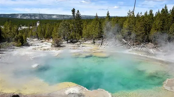 جوان ۲۳ ساله در چشمه آب گرم ذوب شد!  
