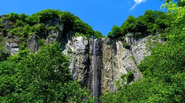 بلندترین آبشارهای ایران که باید از نزدیک دید! 