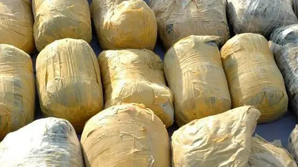 کوله بران مواد مخدر در اصفهان دستگیر شدند