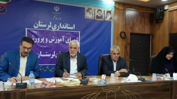 بازگشت ترک‌ تحصیل کرده‌ها به عرصه علم و دانش/ ۵۰۰ دانش‌آموز لرستانی مشغول به تحصیل شدند