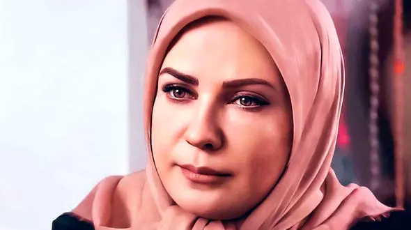 زیبایی باورنکردنی لعیا زنگنه در آستانه 60 سالگی / لباس پوشیدن لعیا زنگنه به سبک بازیگران اروپایی در ایران 