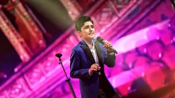 فیلم آواز باشکوه با صدای بهشتی /  علی طولابی ! / همه به وجد آمدند !