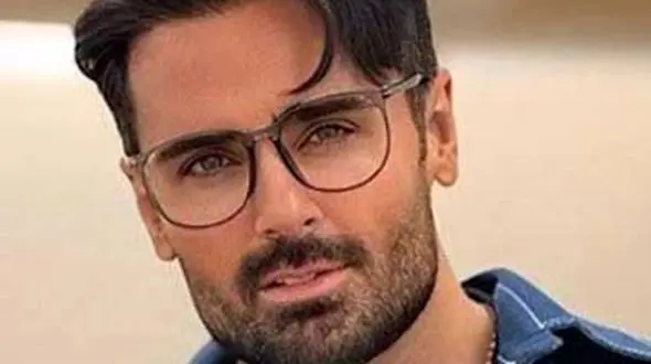 چهره ها/ انتشار عکس خانوادگی سهراب پاکزاد به مناسبت تولد مادرش