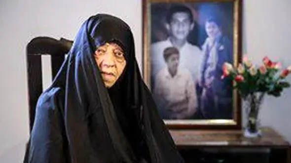 مادر شهیدان «شاهنده» به‌ سوی 2 فرزند شهیدش پر کشید + عکس