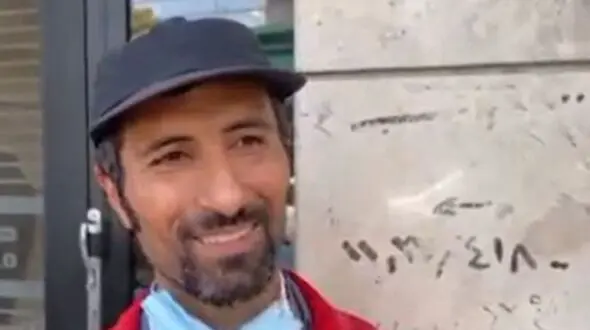 فیلم غوغای اجرای آهنگ استاد شجریان توسط پاکبان  خوش صدا / بنازم به این صدا پر قدرت و بهشتی !