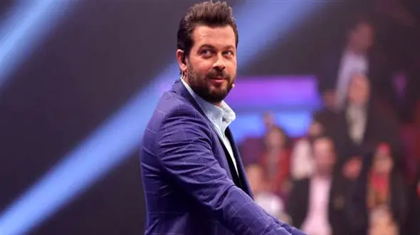 فیلم رونمایی جنجالی پژمان بازغی از مافیای سینمای ایران / از انتخاب بازیگران براساس تعداد فالوور تا جولانِ قدرت پولِ سرمایه‌گذار!