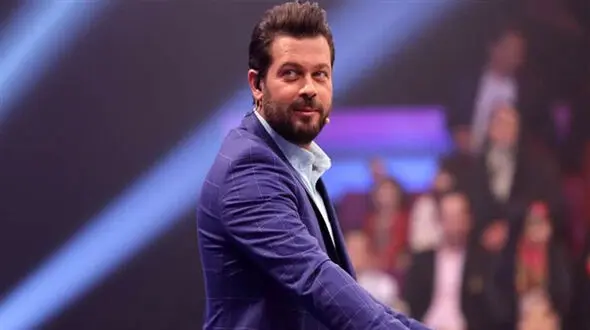 فیلم رونمایی جنجالی پژمان بازغی از مافیای سینمای ایران / از انتخاب بازیگران براساس تعداد فالوور تا جولانِ قدرت پولِ سرمایه‌گذار!