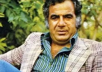 ناصر ملک مطیعی و ایرج قادری در پشت صحنه فیلم «نقره داغ»، سال ۱۳۵۰