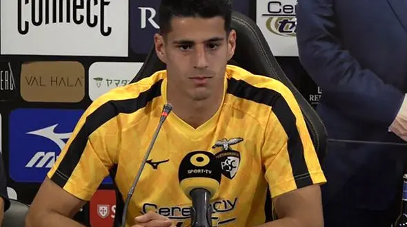 لژیونر مطرح در سه راهی سپاهان، پرسپولیس و تراکتور/ یک راه برای استقلالی شدن گلر تیم ملی وجود دارد!