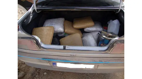 کشف 100 کیلو تریاک از سواری "پژو"+عکس