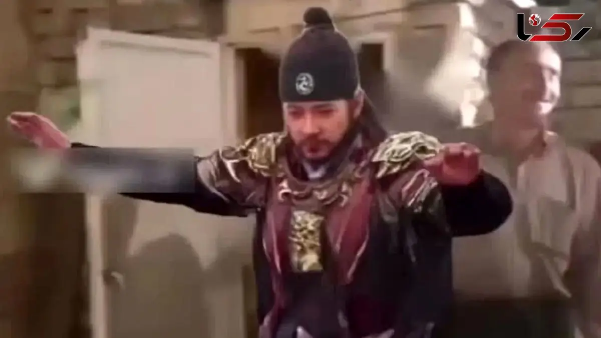 فیلم آواز شاد /  جومونگ لعنتی سمی شد دستمال کردی گرفته چه رقصی میکنه با آهنگ لرزان لرزان ...