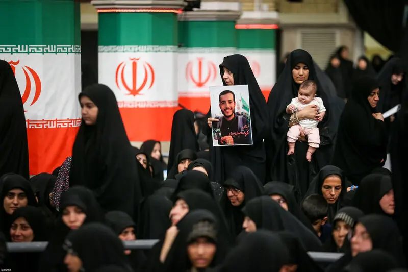 رهبر انقلاب حضرت آیت الله خامنه ای در مراسم بزرگداشت شهدای جنگ تحمیلی اخیر 7-5-1404