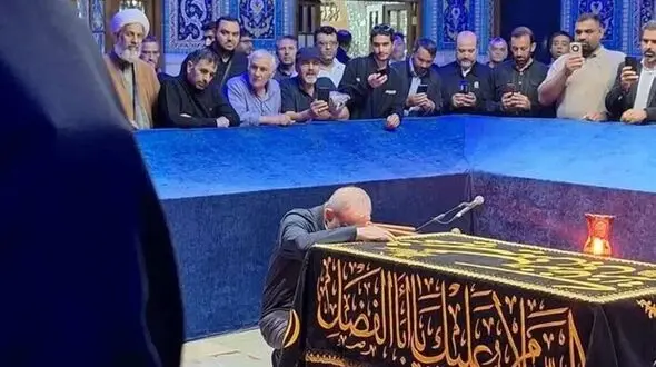 زیارت امام رضا(ع) و ادای احترام پزشکیان به رهبر شهید