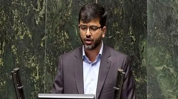 مدیریت قبیله ای در کشور باعث عقب افتادگی سیستان و بلوچستان شده است/ کدینگ کارت سوخت باعث شده هیچ گردشگری وارد استان نشود