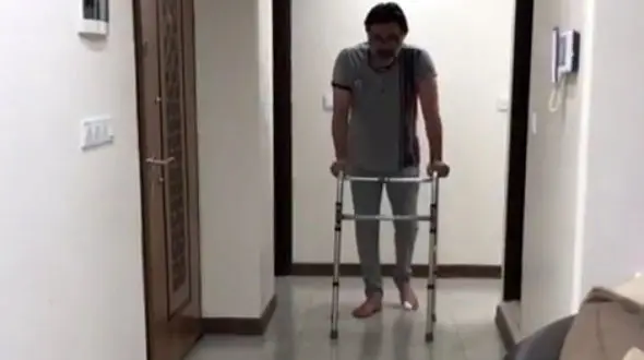 رضا ایرانمنش از کما خارج شد / نعیمه نظام دوست خبر داد