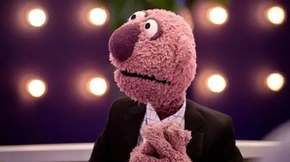 فیلم آواز محلی /  جناب خان میتونه تو عروسی با این آهنگ چنان فتنه ای به پا کنه که بهم بزنتش 