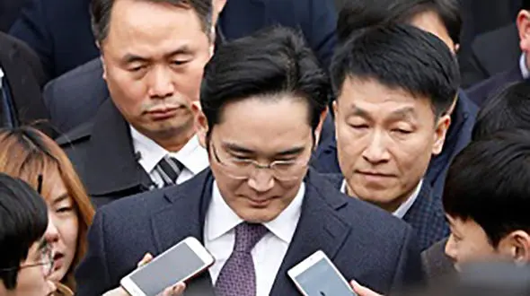 درخواست دادستانی برای دستگیری مدیرعامل سامسونگ+عکس