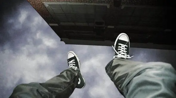 در صورت مواجهه با فردی که قصد خودکشی دارد چکار باید کرد