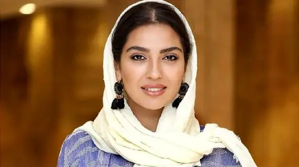 اولین رونمایی مونا کرمی از نوزاد زیبایش  ! / دل می بره این بچه !