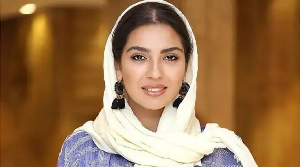اولین رونمایی مونا کرمی از نوزاد زیبایش  ! / دل می بره این بچه !