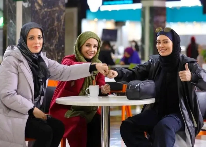 شبنم قلی خانی در تکخال