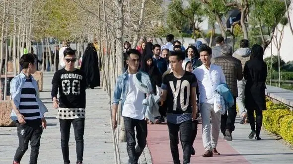 علل کاهش تمایل جوانان از نیمه دهه 60  به ازدواج / بلوغ اقتصادی مهم ترین پیش نیاز 