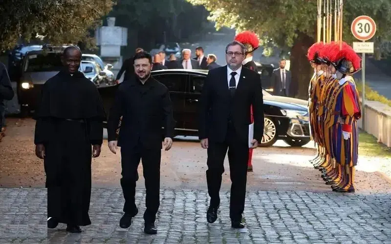 Zelenskyy Meets the Pope2