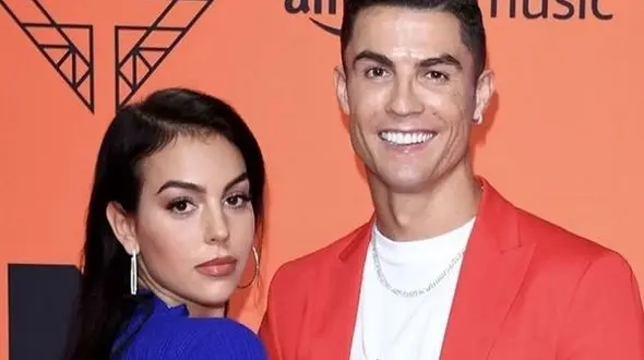 خواستگاری یک دختر از پسر رونالدو / عروست بشم !+ عکسی که وایرال شد 