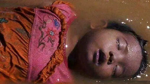 قتل عام هولناک کودکان مسلمان + فیلم و تصاویر (+16)