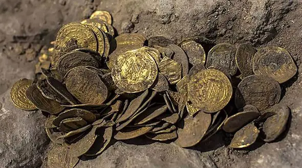 گنج نفیس 14 کیلویی در بانه  در دل زمین بود  + قسط خروج از کشور را داشتند 