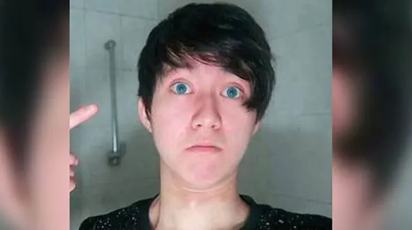 زندان و جریمه به خاطر اقدام غیر انسانی جوان اینستاگرامی با مرد بی خانمان +عکس