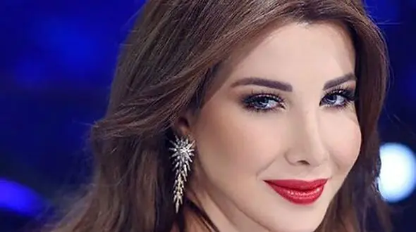 عکس| استایل کریسمسی نانسی عجرم و دخترانش