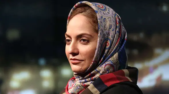 عکس‌های مهناز افشار از بازی سردار آزمون در آلمان ! / خانم بازیگر تماشاگر پرو پا قرص سردار !