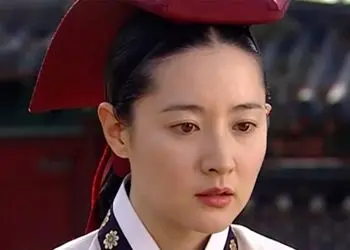 عکس ها / زیبایی یانگوم مشهور خارج از سریال و در لباس رسمی و مراسم مد لباس