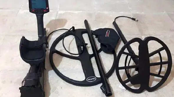 نقشه گنج در دست 2 مرد با دستگاه فلزیاب لو رفت / پلیس شیروان وارد عمل شد