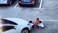 فیلم لحظه له شدن 3 کودک توسط راننده زن یک خودروی لوکس + تصاویر