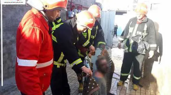 آتش گرفتن مرد 50 ساله در خیابان کشاورز+ عکس