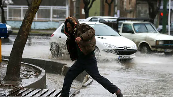 بارش باران و برف در تهران تا جمعه؛ افت دما و یخبندان در راه است