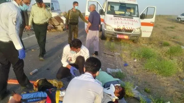 حادثه محور الیگودرز _ اصفهان ۶ مجروح برجا گذاشت| وخامت حال ۲ تن از مجروحان