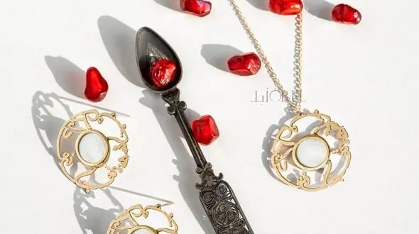 بهترین کادوی شب یلدا: خرید گردنبند و گوشواره طلا 