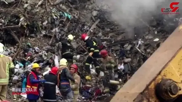 نفس ها برای پیدا شدن آتش نشان سوم در پلاسکو حبس شد / فیلم پیدا شدن کپسول اکسیژن را ببینید+تصاویر