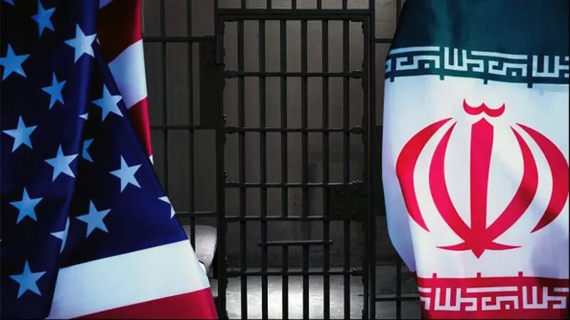 تجمع معترضان در مقابل سفارت مجارستان در تهران 
