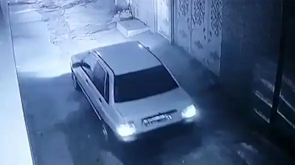 فیلم لحظه سرقت پراید در سه سوت / در آبادان رخ داد