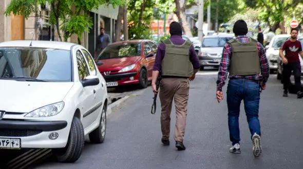 گلوله پلیس جان دزد مسلح را گرفت ! / پلیس با مجرمان شوخی ندارد