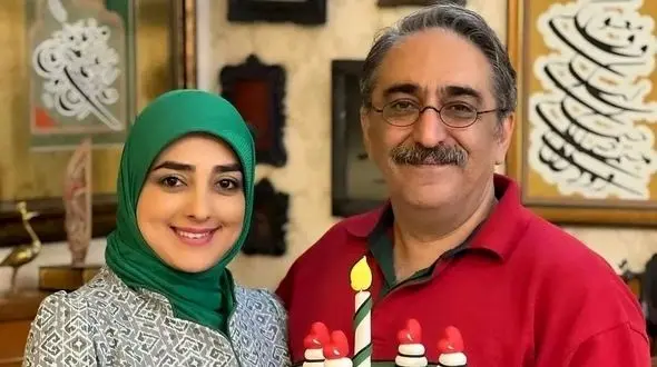 شهرام شکیبا:  اولین بار که همسرم را دیدم فکر کردم یه دختر 17،18 ساله باشه (دخترم) صداش زدم/ ظاهر رو که دیدم گفتم حتما باید ازدواج کنیم