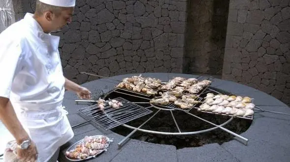 عجیب ترین غذا که با حرارت کره زمین پخته می شود