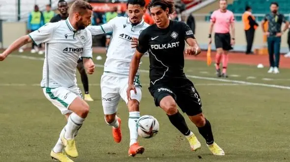 ستاره آبی پوش در آستانه بازگشت به استقلال